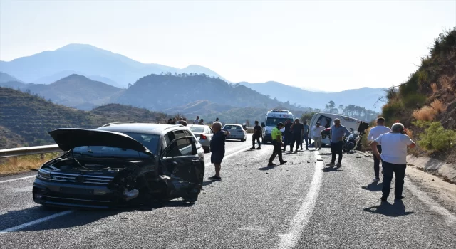 Muğla’da iki aracın çarpıştığı kazada 5 kişi yaralandı