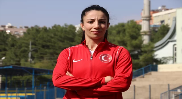 Milli güreşçi Evin Demirhan Yavuz, başarılarını olimpiyat madalyasıyla taçlandırmak istiyor