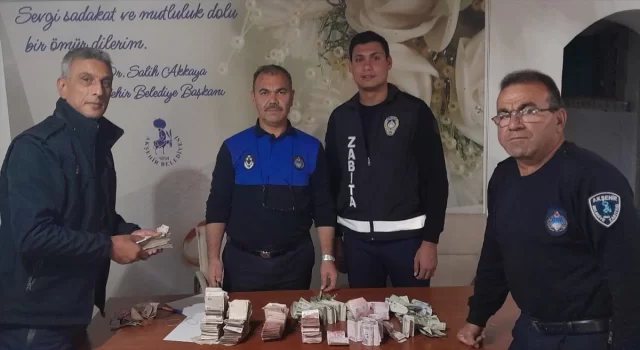 Konya’da dilencinin üzerinden 26 bin 212 lira çıktı