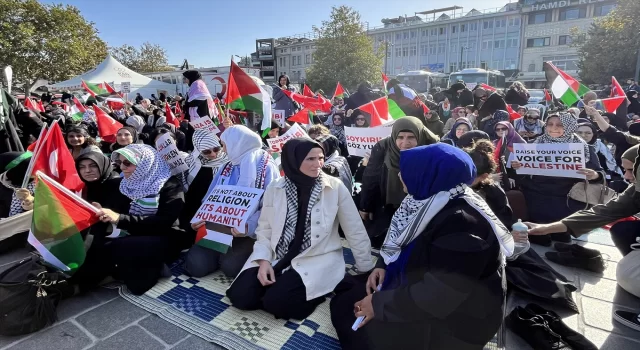 İstanbul’da kadınlardan Filistin’e destek için oturma eylemi 