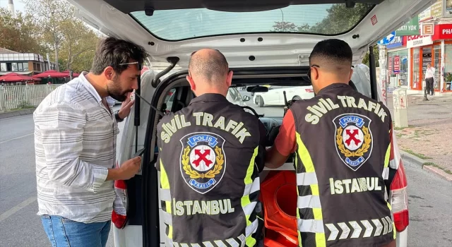 İstanbul’da polislerce taksi sürücülerine yönelik denetim yapıldı