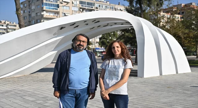 İzmir depreminin simge ismi Elif’in görselini kullanan şarkıcı hakkında suç duyurusu