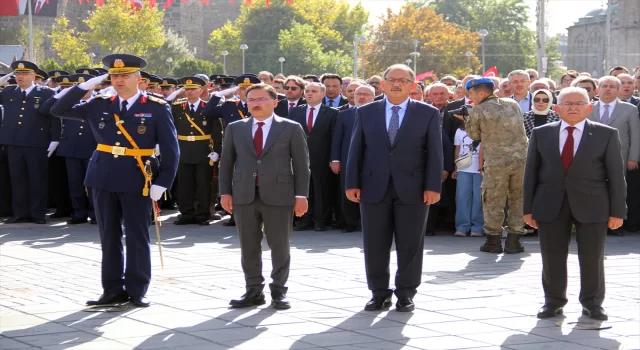 Bakan Özhaseki, Kayseri’de çelenk sunma töreninde konuştu: