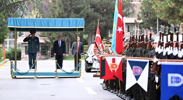 Milli Savunma Bakanı Güler, Kazak mevkidaşı Jaksilikov ile görüştü