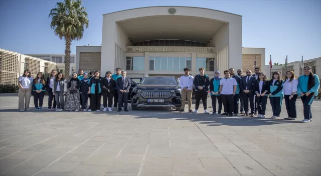 Türkiye’nin yerli otomobili Togg, Erbil’deki Maarif Okulu’nda tanıtıldı