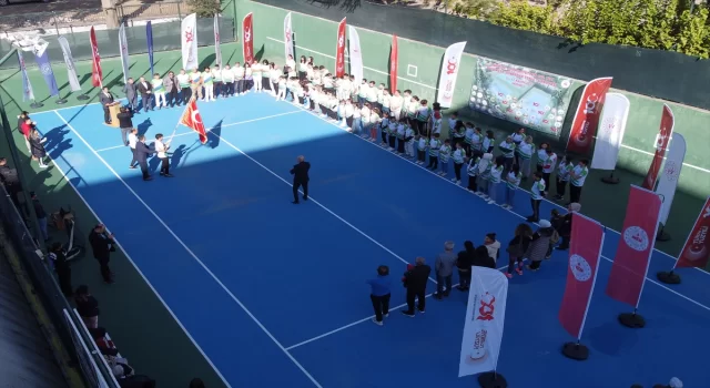 Cumhuriyetin 100. Yılı Büyükler Sonbahar Tenis Turnuvası, Manisa’da başladı