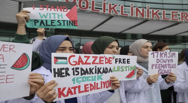 Doktorlar, İsrail saldırılarında Gazze’deki çocuk ölümlerine tepki gösterdi