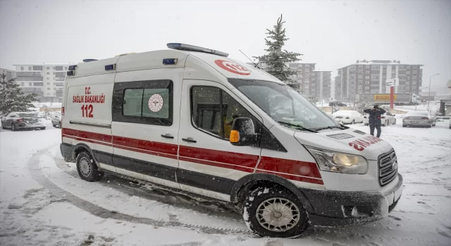 Erzurum’da sağlık ekipleri kış şartlarında da hastalara ”Hızır gibi” yetişecek