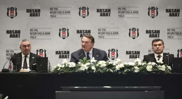 Beşiktaş’ta başkan adayı Hasan Arat, Samet Aybaba ile Feyyaz Uçar’ı basına tanıttı