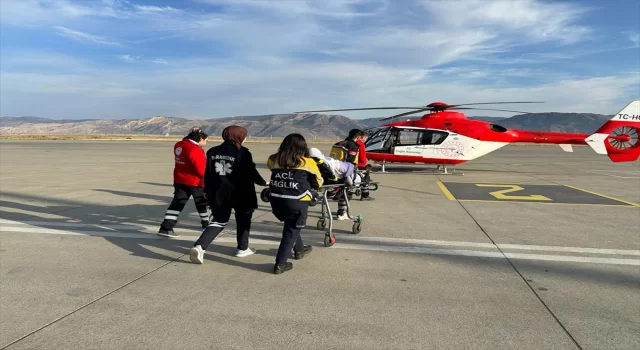 Şırnak’ta rahatsızlanan kadın ambulans helikopterle Şanlıurfa’ya sevk edildi