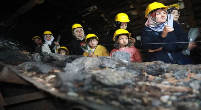 Zonguldak’ta madenci aileleri yer altındaki çalışma şartlarını eğitim ocağında gözlemledi