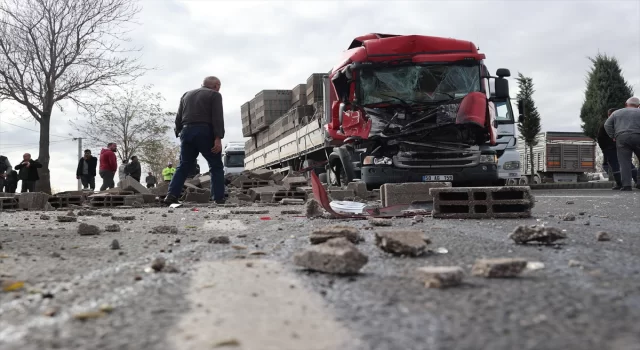 Nevşehir’de zincirleme trafik kazasında 2 kişi yaralandı