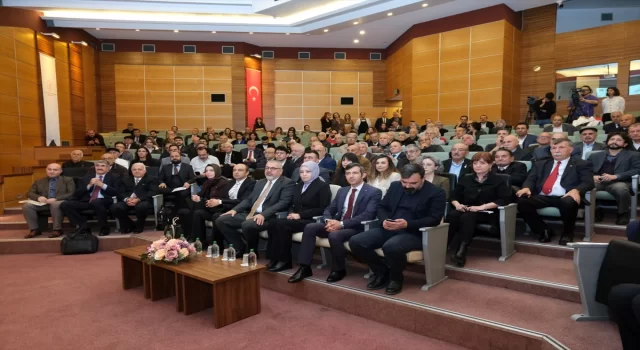 AleviBektaşi Kültür ve Cemevi Başkanlığı ”Cumhuriyetin 100. Yılında Aleviler ve Bektaşiler” paneli düzenledi