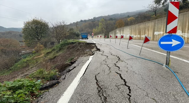 BartınKastamonu kara yolunda heyelan meydana geldi