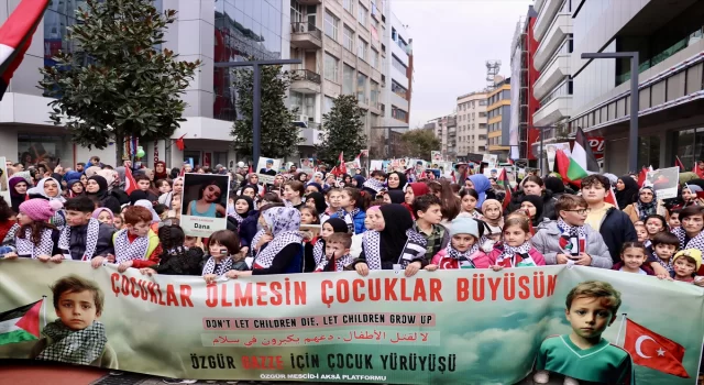 Rize’de doktor adayları, Trabzon’da çocuklar Gazze için yürüdü