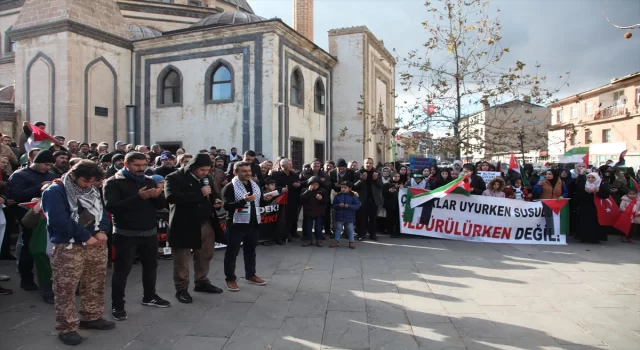 Bitlis’te vatandaşlar Filistin’e destek için yürüdü