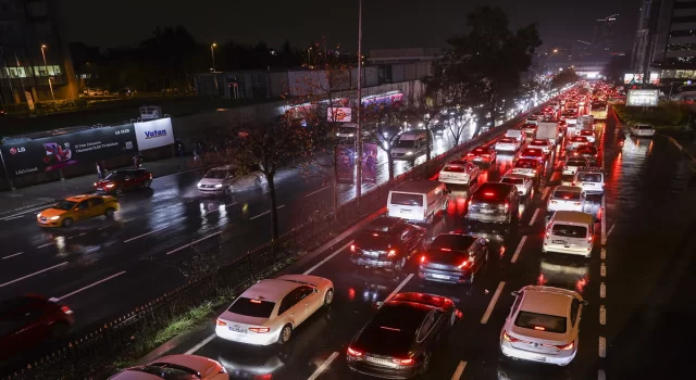 İstanbul’da akşam trafik yoğunluğu yüzde 89’a çıktı