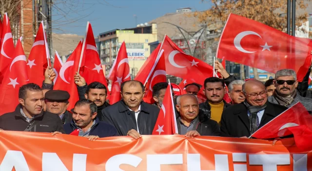 Van’da şehit askerler için anma yürüyüşü düzenlendi