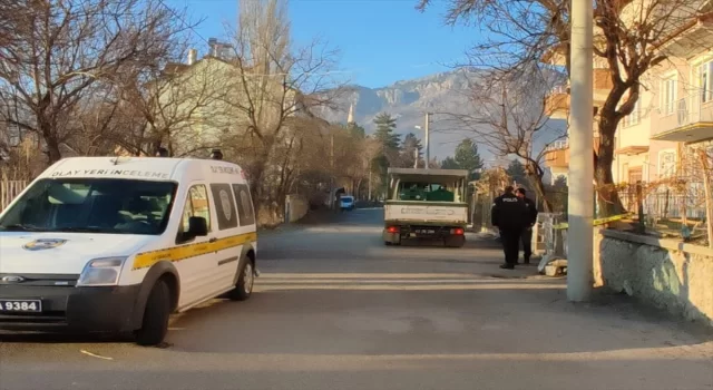 Konya’da bir kişi boşandığı eşi ve kızını silahla öldürdü