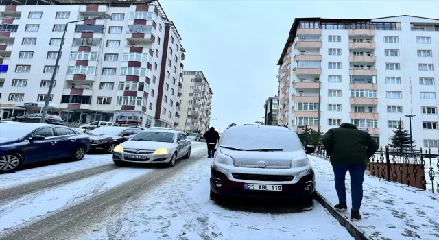 Erzurum, Ardahan ile Kars’ta kar yağışı ve soğuk hava etkili oluyor