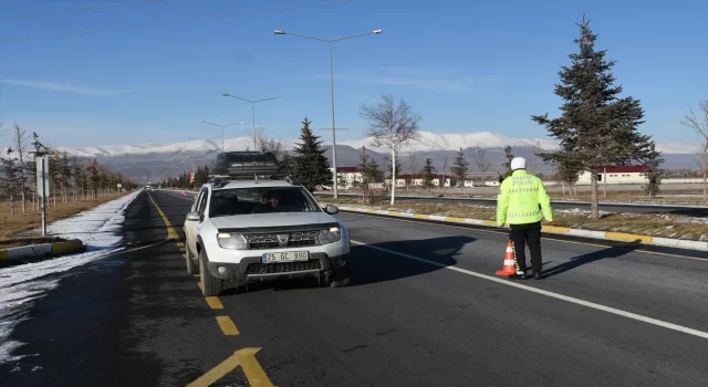 Erzurum’da bir yılda trafik kurallarını ihlal eden 70 binin üstünde sürücüye ceza