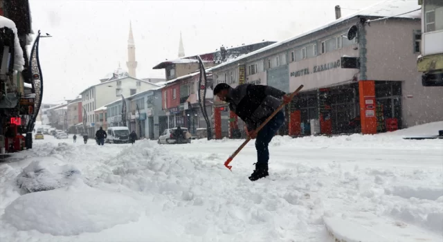 Bingöl ve Siirt’te kar sebebiyle 175 köy yolu ulaşıma kapandı