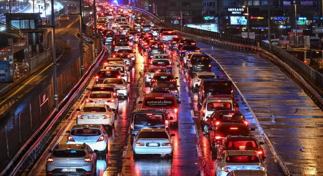 İstanbul’da trafik yoğunluğu yüzde 81’e çıktı