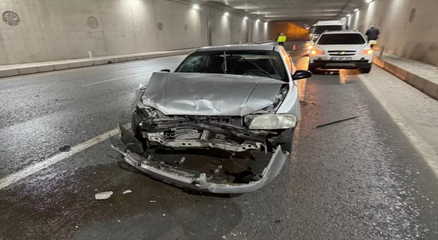 Kahramanmaraş’ta 13 aracın karıştığı zincirleme trafik kazasında 1 kişi yaralandı