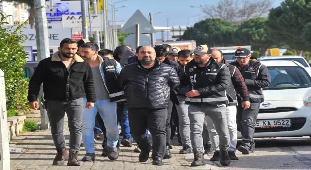 İzmir’de suç gelirlerinin aklanmasına yönelik operasyonda 6 kişi tutuklandı