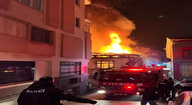 Denizli’de çıkan yangında müstakil ev kullanılamaz hale geldi