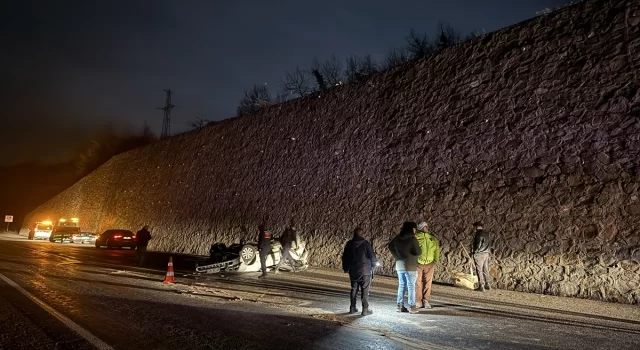 Zonguldak’ta 15 metre yükseklikten kara yoluna düşen otomobildeki 2 kişi öldü