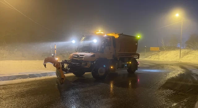 Bolu Dağı’nda kar yağışı devam ediyor