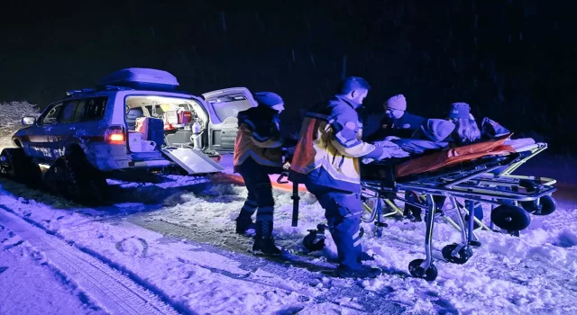 Bolu’da 72 yaşındaki tansiyon hastasına paletli ambulansla ulaşıldı