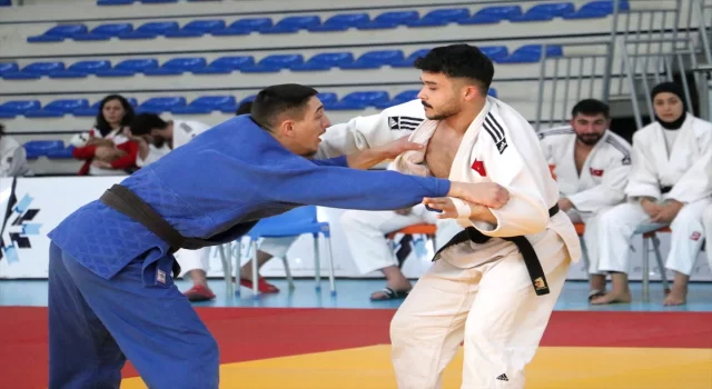 Erzurum’da yapılan Türkiye Üniversiteler Arası Judo Şampiyonası tamamlandı