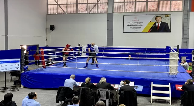 Gençler, 23 Yaş Altı ve Elit Büyükler Muaythai Bölge Şampiyonası Kırşehir’de başladı