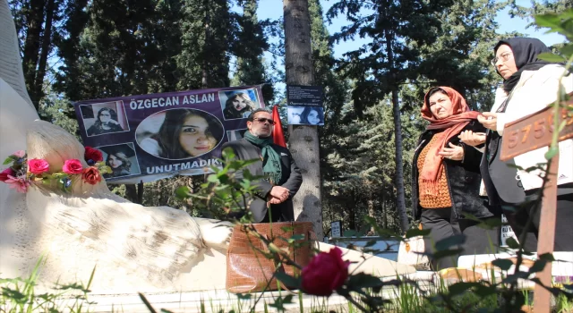 Özgecan Aslan ölümünün 9. yılında Mersin’deki mezarı başında anıldı