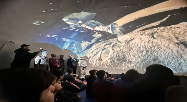 Kastamonu’da ortaokul öğrencileri planetaryumda ”uzay” heyecanı yaşadı 