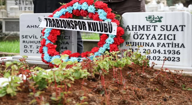 Ahmet Suat Özyazıcı, kabri başında anıldı