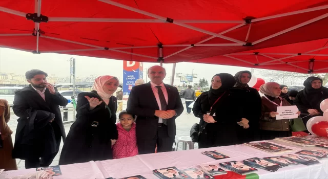 Saadet Partisi İBB Başkan adayı Aydın, Eminönü’nde partisinin standını ziyaret etti: