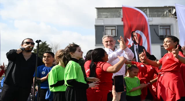 Gençlik ve Spor Bakanı Bak, ”Mahalle Ligi Projesi”nin tanıtımına katıldı