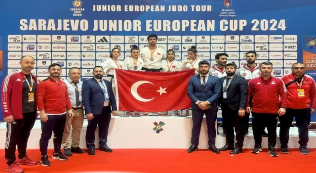 Genç judocular, Bosna Hersek’te 12 madalya kazandı
