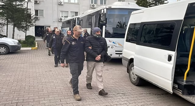 Sakarya’da DEAŞ’a yönelik Bozdoğan11 operasyonlarında yakalanan 33 şüpheli adliyede