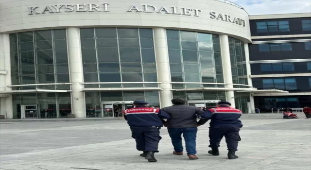 Kayseri’de terör örgütü propagandası yapan 2 sanık yakalandı