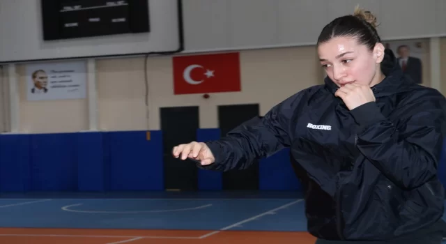 Milli boksör Buse Naz Çakıroğlu: ”Olimpiyat öncesi kendimi test etmek istiyorum”