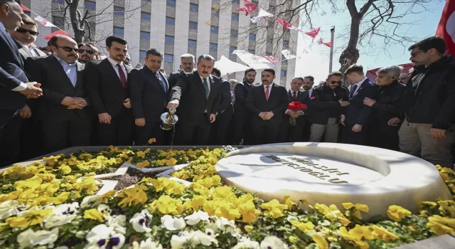 Muhsin Yazıcıoğlu, vefatının 15. yılında kabri başında anıldı