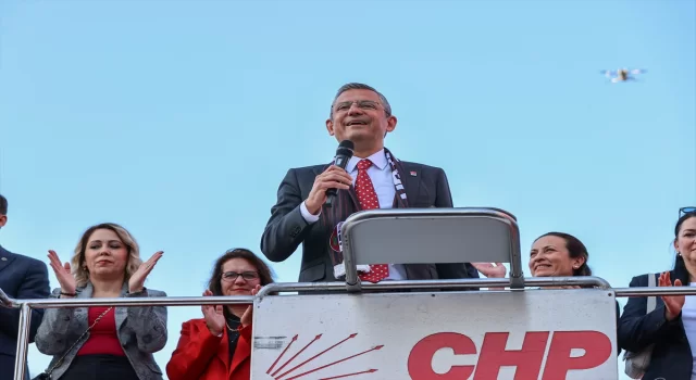CHP Genel Başkanı Özgür Özel, Manisa’da halk buluşmasına katıldı