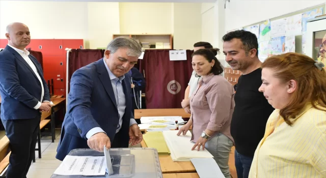 11. Cumhurbaşkanı Abdullah Gül, oyunu Beykoz’da kullandı