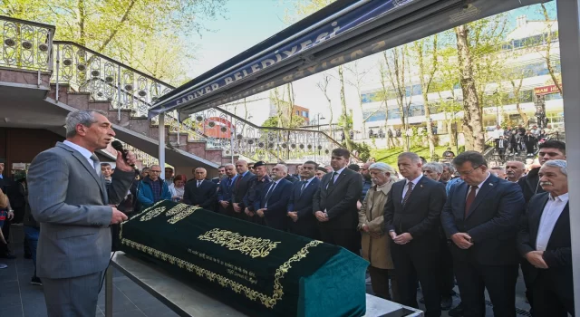 Beşiktaş’taki gece kulübü yangınında ölen Şivan Dolu’nun cenazesi Sarıyer’de toprağa verildi