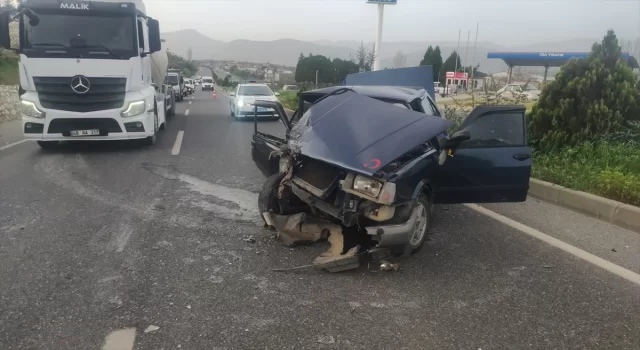 Muğla’da iki otomobilin çarpıştığı kazada 1 kişi öldü, 2 kişi yaralandı