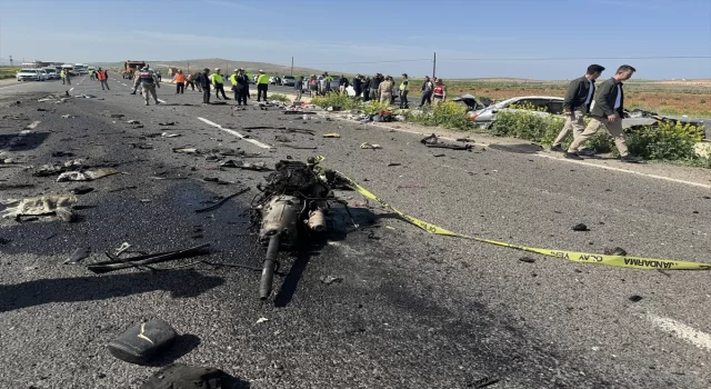 Şanlıurfa’da kamyonla çarpışan otomobildeki anne, baba ve 2 çocuğu öldü